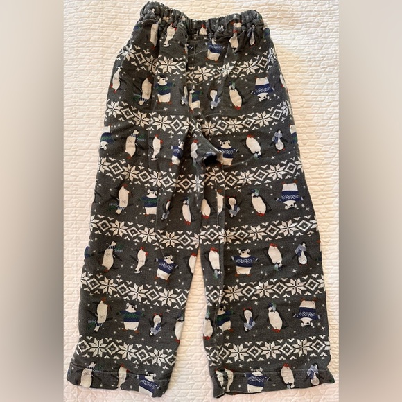 Kid’s Hanna Andersson Gray Fairisle Winter Penguins Flannel Pajama Pants - Picture 3 of 9